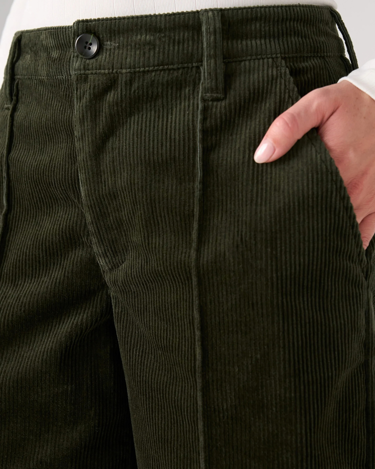Liverpool Crop Wide Leg with Pintucks | Hunter Green
