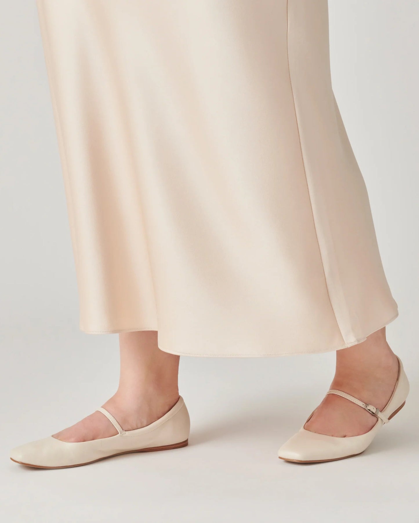 Dolce Vita Reyes Ballet Flat | Ivory Leather