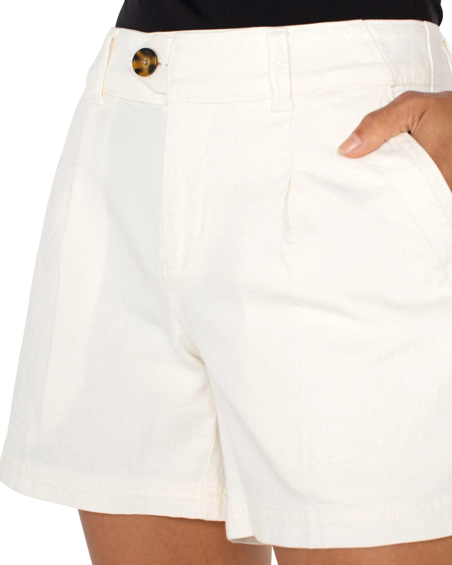 Liverpool Pleated Trouser Short | Soft White