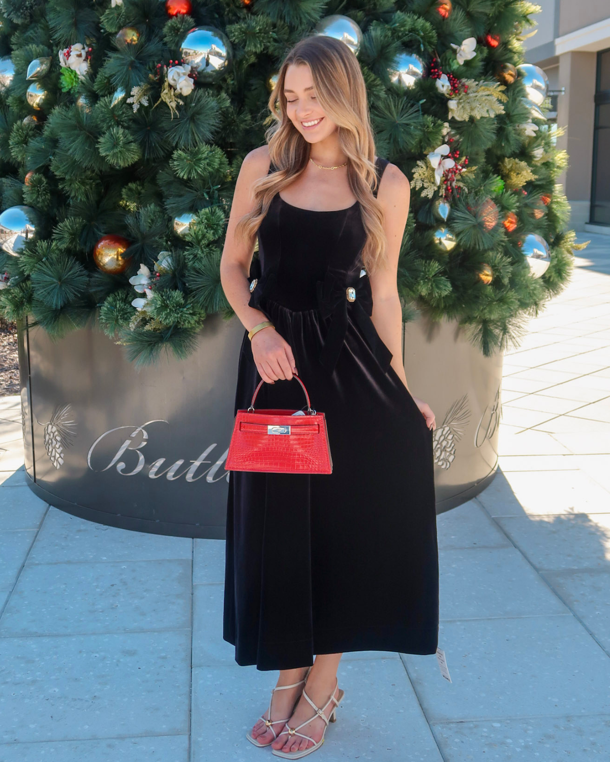 Show Me Your Mumu Ricci Midi Dress | Black Velvet