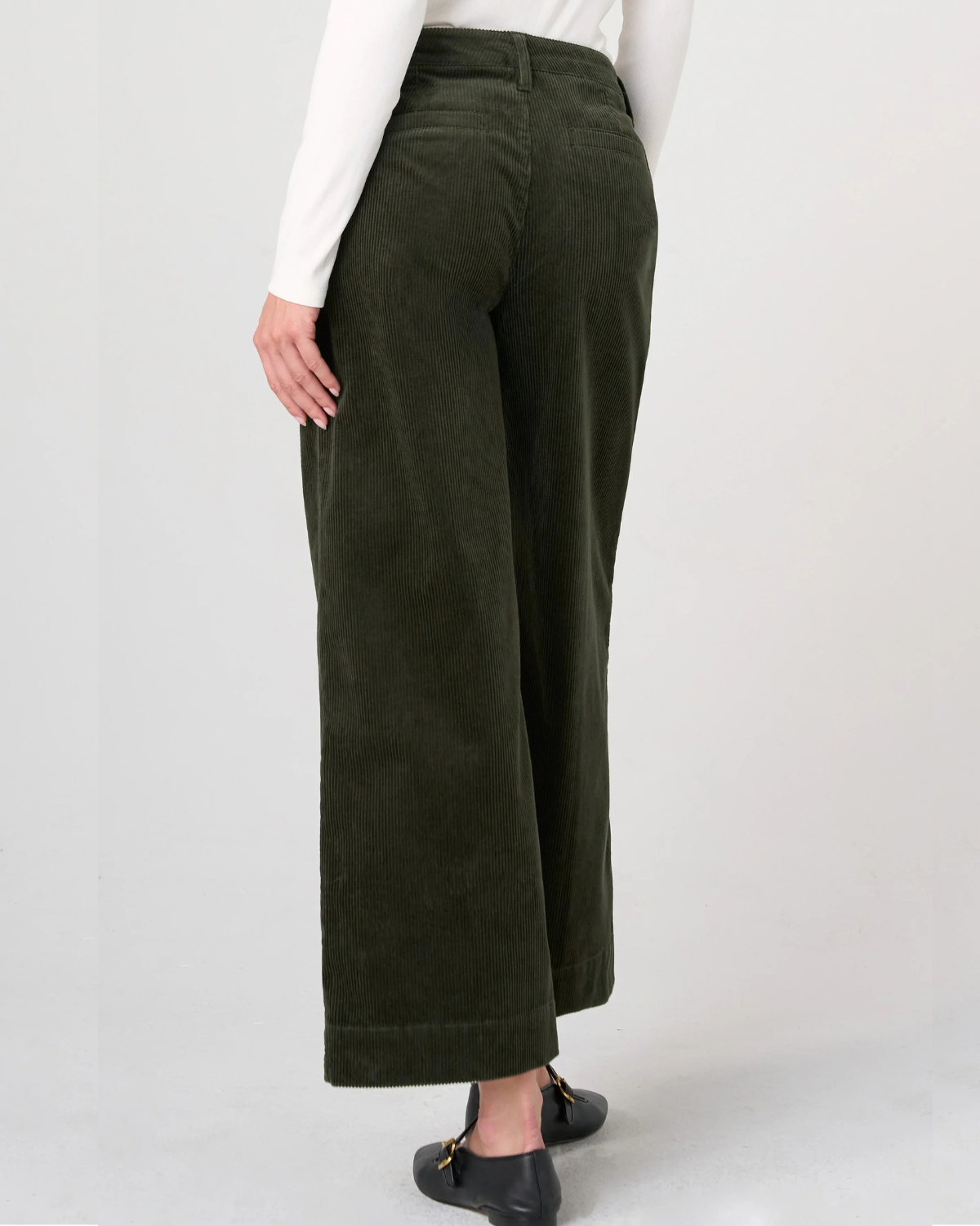 Liverpool Crop Wide Leg with Pintucks | Hunter Green