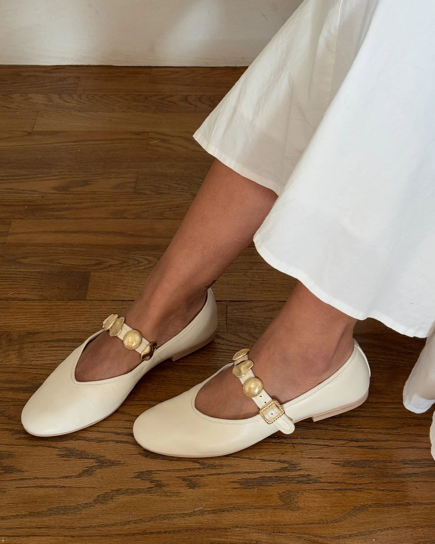 Dolce Vita Relan Ballet Flats | Off White Leather