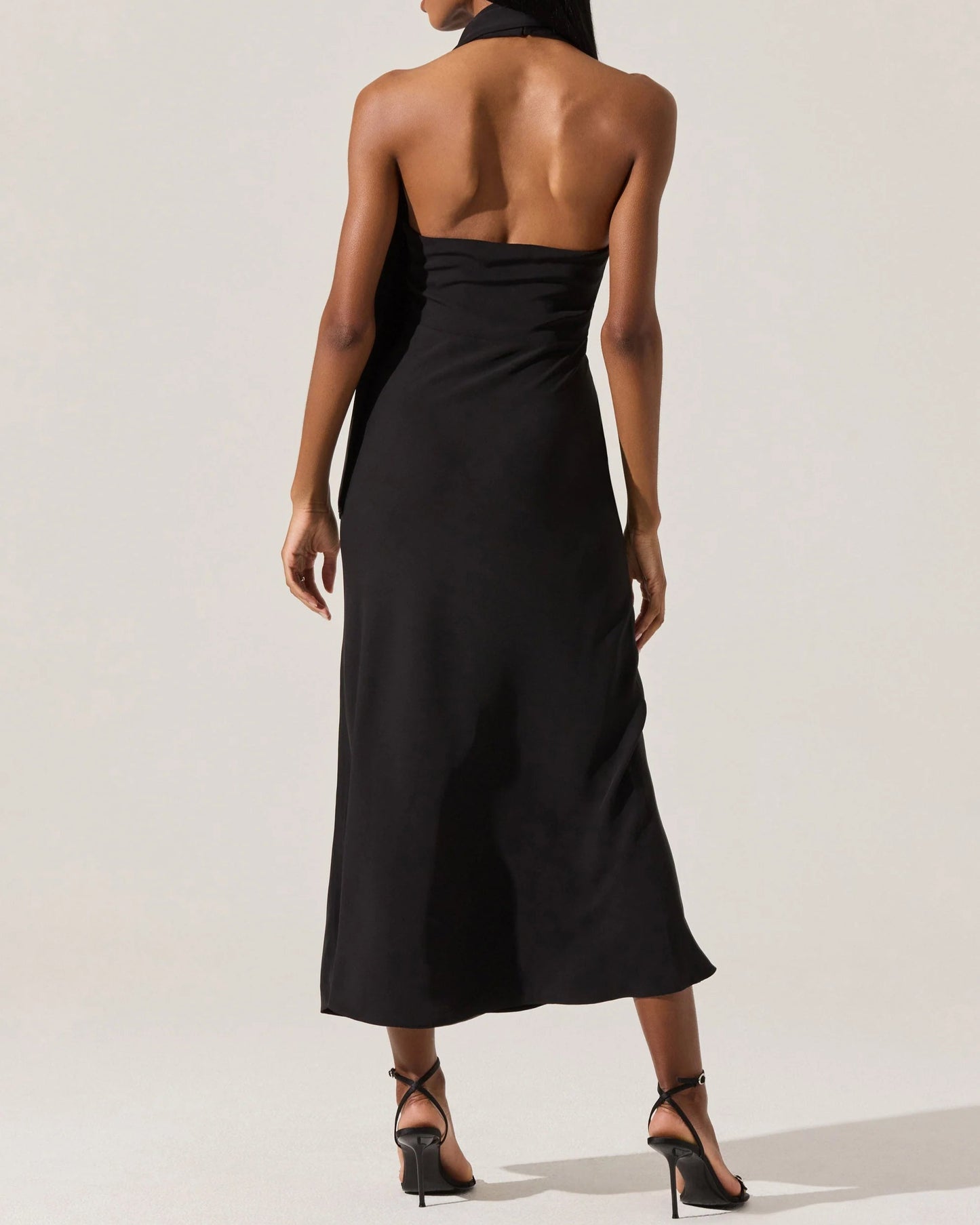ASTR Hilaire Halter Midi Dress | Black