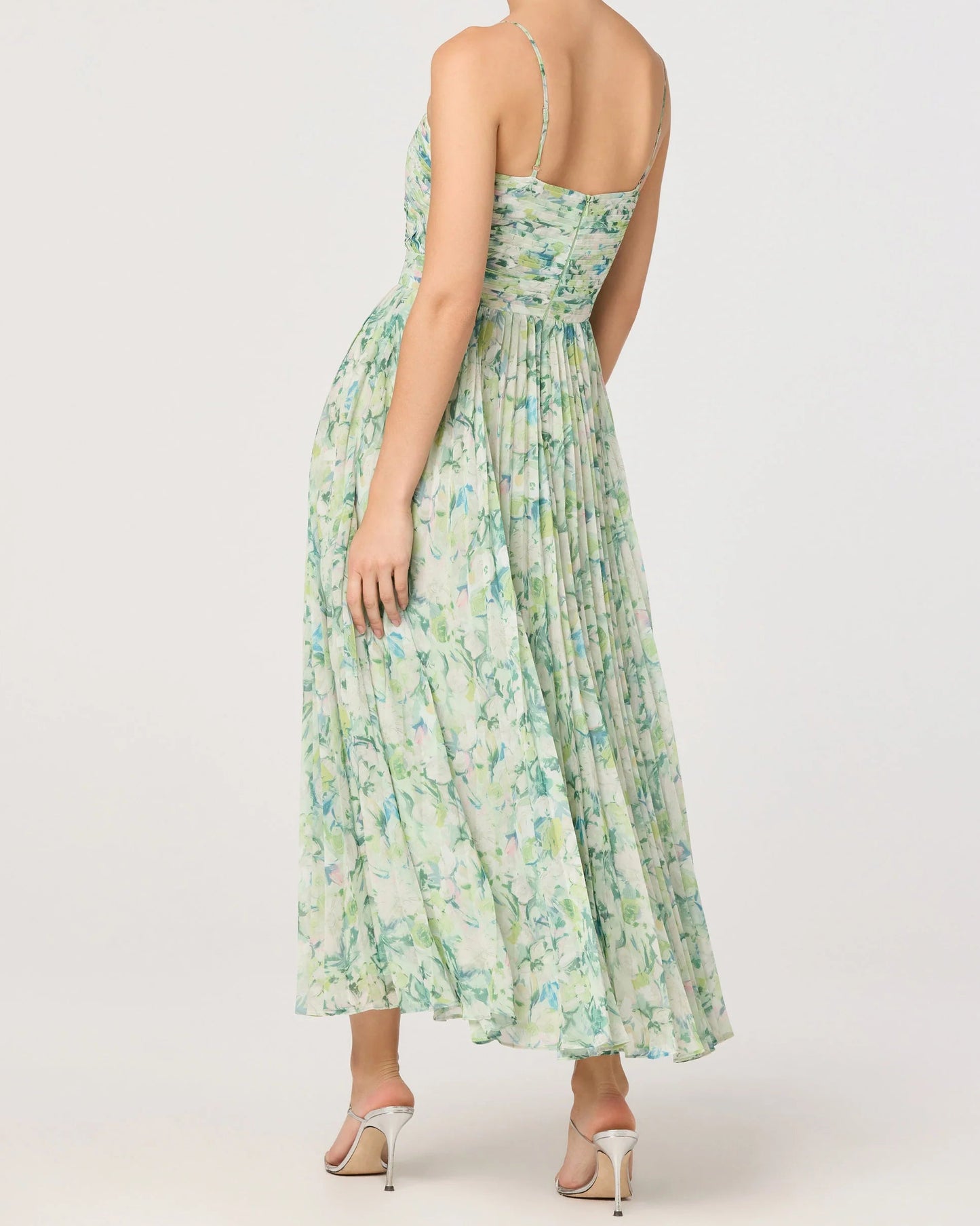 ASTR Bayley Pleated Floral Maxi Dress | Green Floral