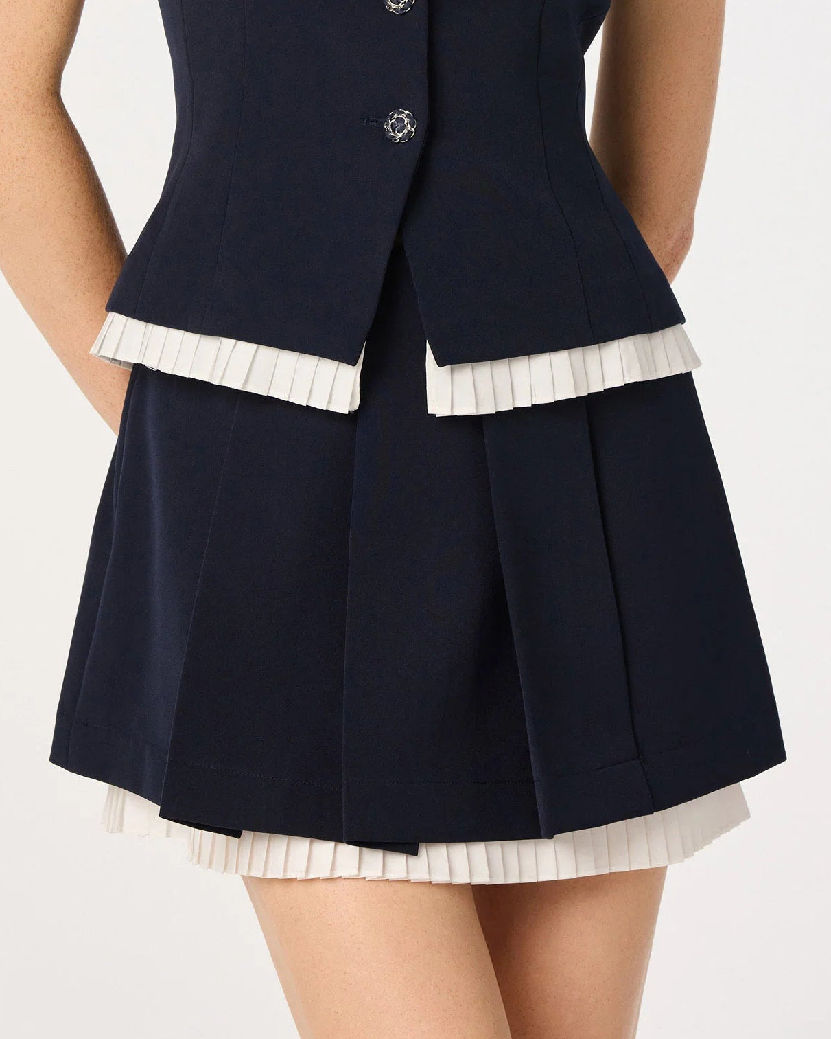 ASTR Melian Pleated Mini Skirt | Navy