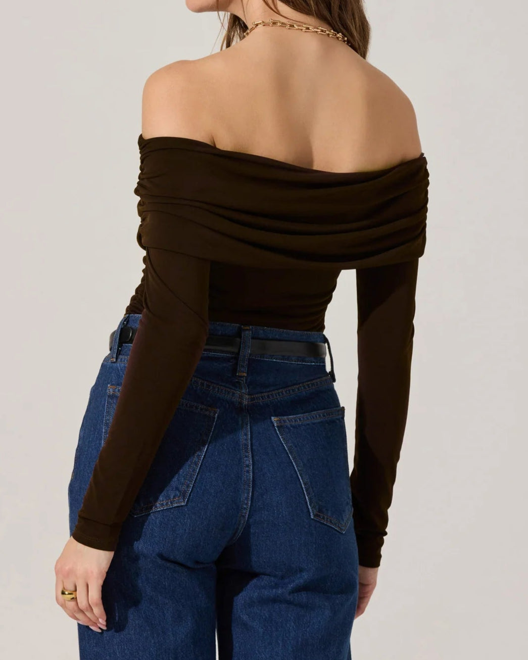 ASTR Datia Ruched Off Shoulder Top