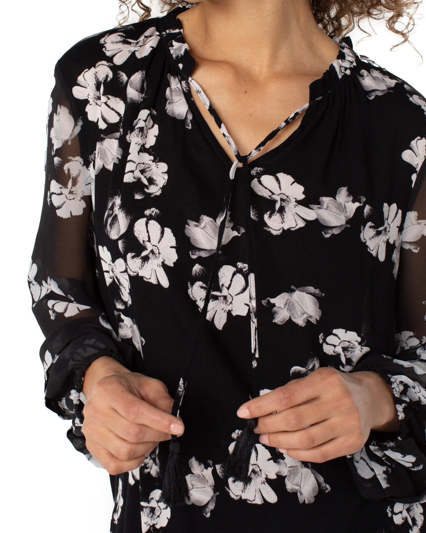 Liverpool Long Sleeve Popover Shirred Woven Blouse | Black White Floral